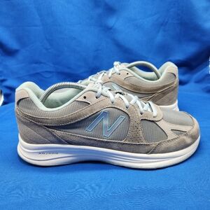 New Balance 877 V1 Women's Size 10.5 Silver/Blue Comfort Athletic Walking Shoes